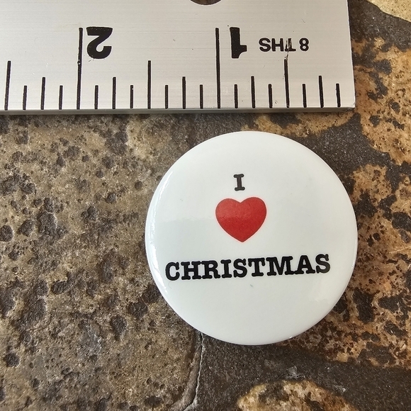 Vintage Santa Claus Brooch & "I Love Christmas" Button Pin Set - Picture 9 of 10